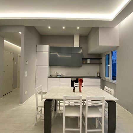Casa Dante: Oneglia Centro-Marina-Spiagge Apartment Imperia Ngoại thất bức ảnh