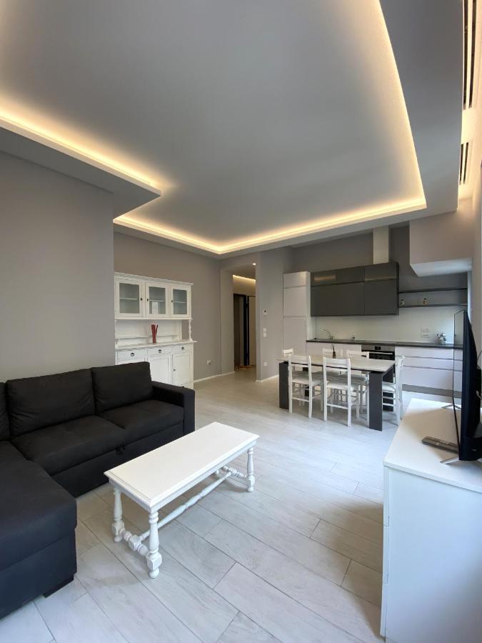Casa Dante: Oneglia Centro-Marina-Spiagge Apartment Imperia Ngoại thất bức ảnh