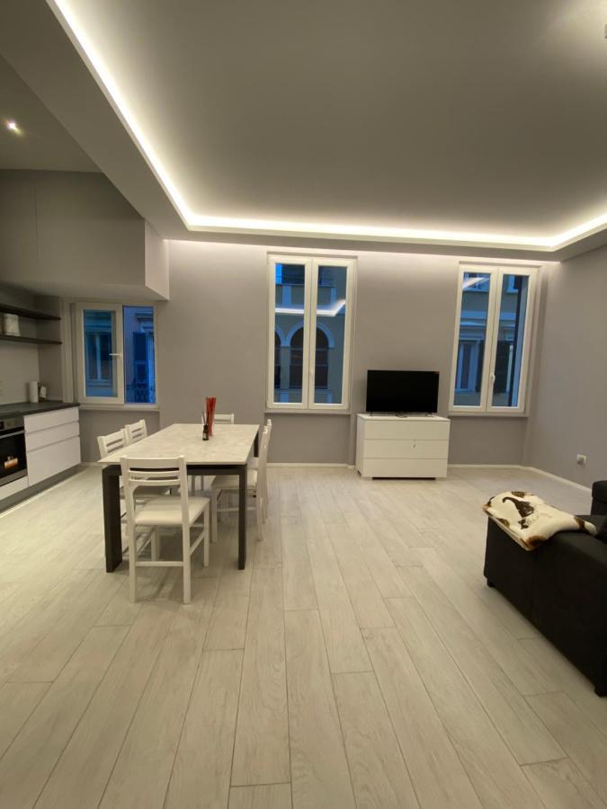 Casa Dante: Oneglia Centro-Marina-Spiagge Apartment Imperia Ngoại thất bức ảnh