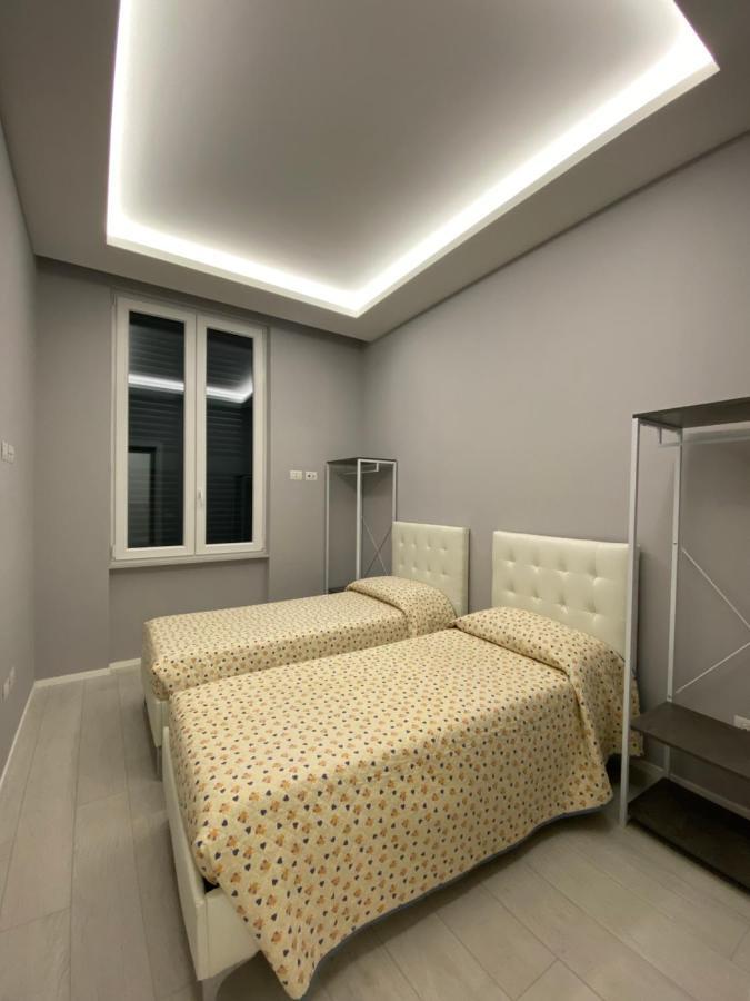 Casa Dante: Oneglia Centro-Marina-Spiagge Apartment Imperia Ngoại thất bức ảnh