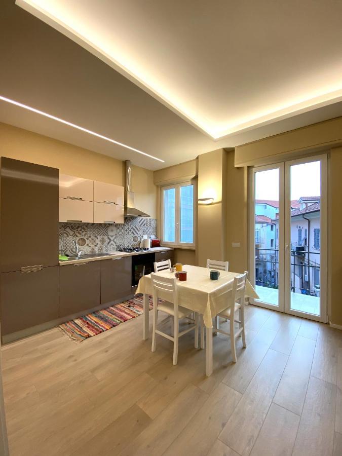 Casa Dante: Oneglia Centro-Marina-Spiagge Apartment Imperia Ngoại thất bức ảnh